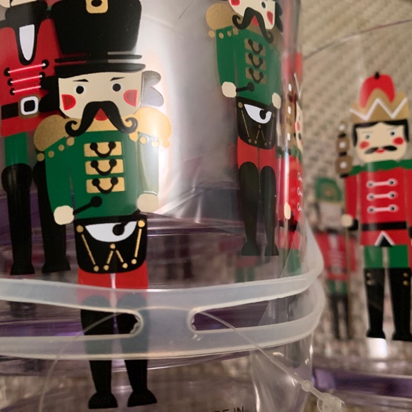 4Pc Nutcracker F.A.O SCHWARZ Christmas Holiday Drinkware Acrylic - Picture 2 of 3